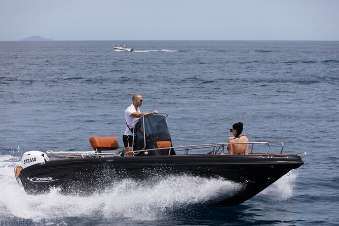 Rent a boat - What’s included on the boat (and what it means for you)