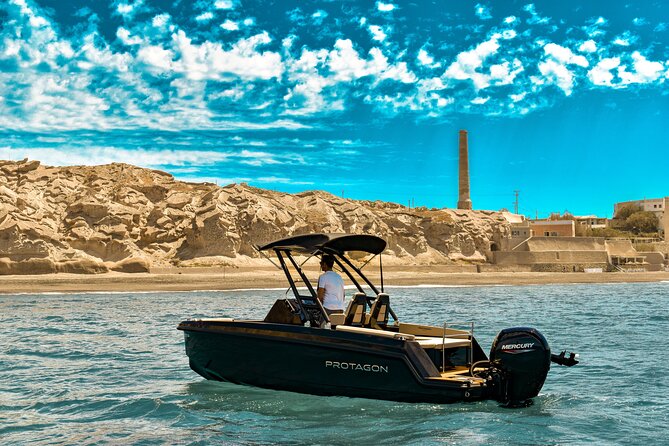 Rent a SpeedBoat in Santorini with License or Skippered - Key things to know