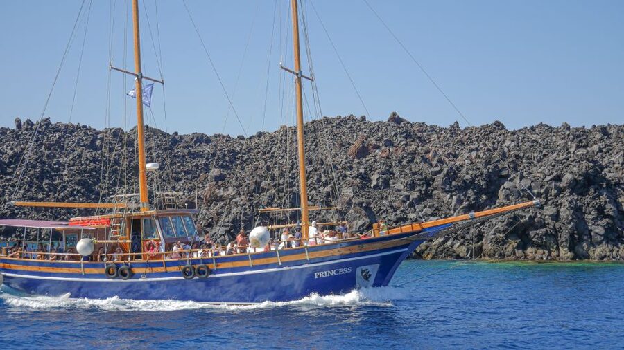 Santorini 2-Day Combo: Volcano Boat Cruise & Island Bus Tour - Why this 2 day Santorini combo is a strong value