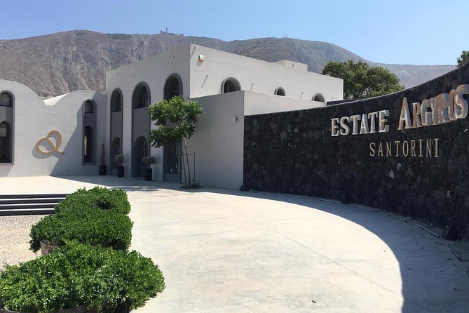 Santorini 3-Winery Tour with 12 Wine Tastings and Oia Sunset - Why this Santorini 3-winery format feels like the right pace