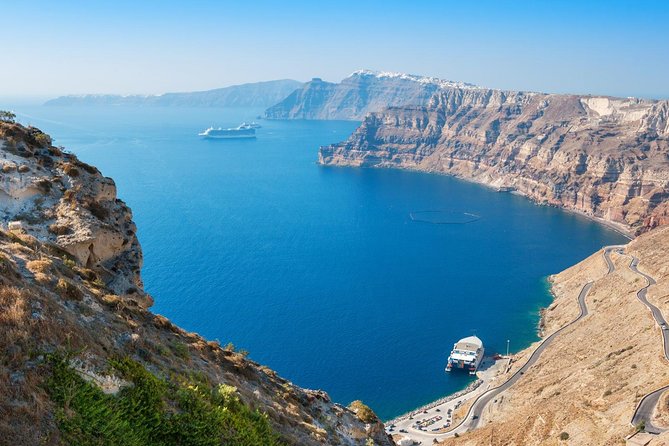 Santorini 8-Hour Private Tour with Hotel & Cruise Port Pickup - Perissa Black Sand Beach: where free time turns into real downtime