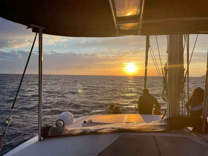Santorini:All-inclusive Catamaran Cruise with Thirassia Stop - The onboard meal and drinks: a big part of the value