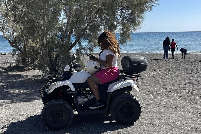 Santorini ATV Highlights Tour: Oia, Viewpoints & Volcanic Beaches - Getting started: meet-up, training, and helmet reality