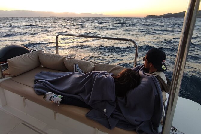 Santorini Caldera Panorama Winter Cruise All Inclusive - How to pack for a January-style caldera sunset