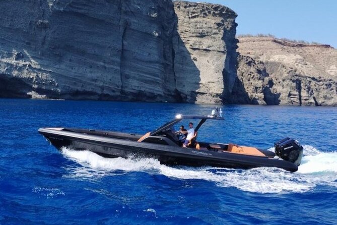 Santorini Caldera: Private Cruise with Speed Boat & Open Bar - Logistics and Getting on the Boat: Pickup, Timing, and Comfort