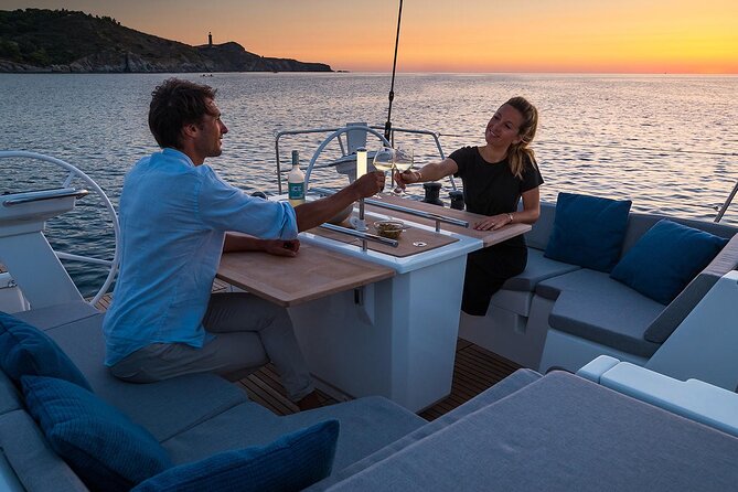 Santorini: Caldera Private Sailing Boat Cruise with Beneteau Oceanis 46.1 - A private caldera day that starts and ends at Vlychada