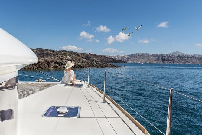 Santorini Caldera Sailing Tour with BBQ Lunch and Drinks - Cruising Past Indian Head Mountain and the Old Venetian Lighthouse