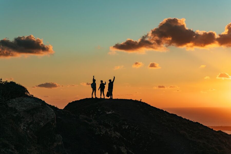 Santorini: Caldera Trail Guided Hike and Sunset Viewing - The picnic break: the fuel stop with local feel