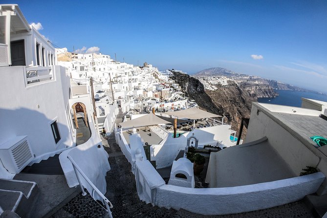 Santorini : Caldera Trail Hike and Sunset - The Caldera Rim Toward Oia: 360-Degree Camera Moments