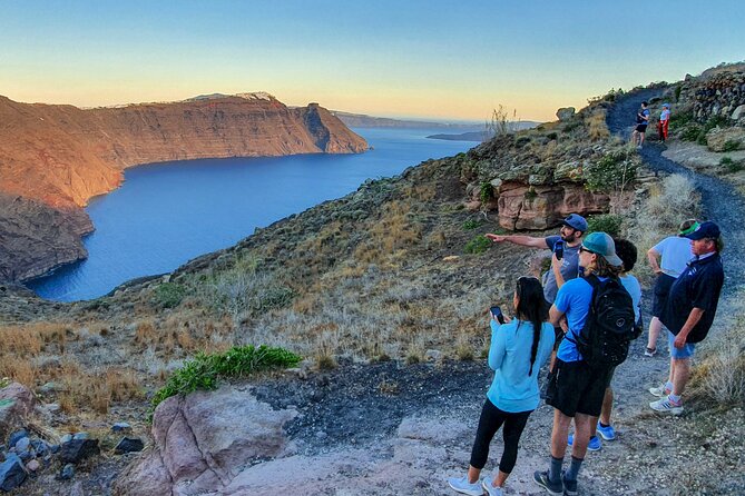 Santorini : Caldera Trail Hike and Sunset - Sunset From the Oia Hilltop: How to Watch Without Stress