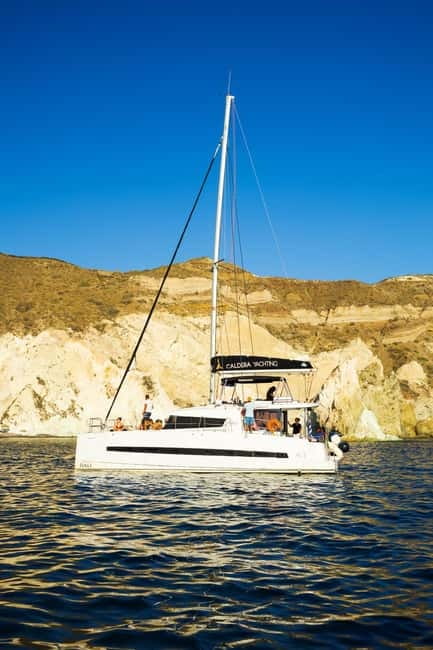 Santorini: Catamaran Cruise with Fresh Meal & Open Bar - Red Beach Swim Time and the Volcano Photo Moment