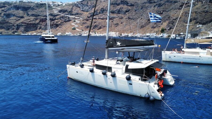 Santorini: Catamaran Cruise with Lunch, Drinks, & Oia Visit - Red and White Beaches: what you get even without landing on the sand