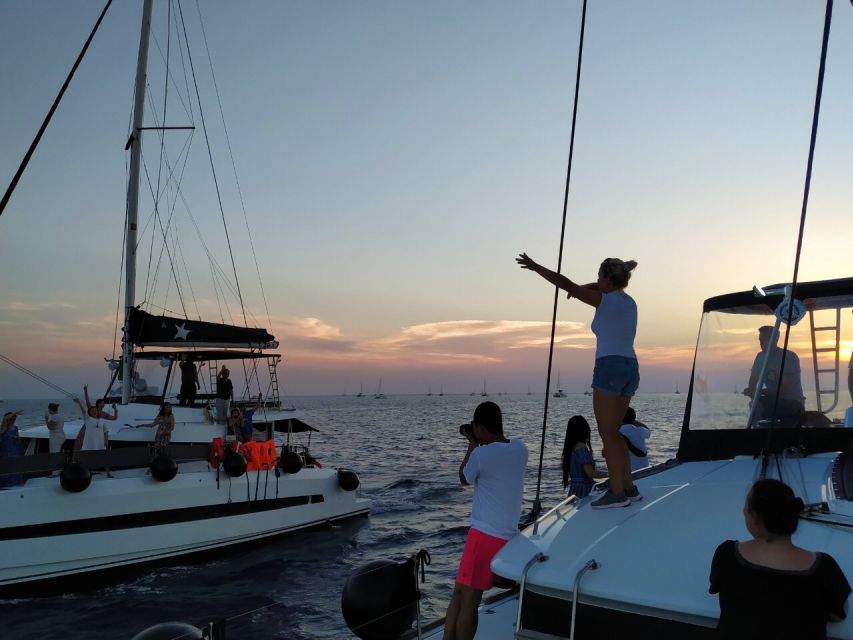 Santorini: Catamaran Cruise with Meal & Open Bar - Getting Onboard in Vlychada: Transport, Timing, and the Small-Group Advantage