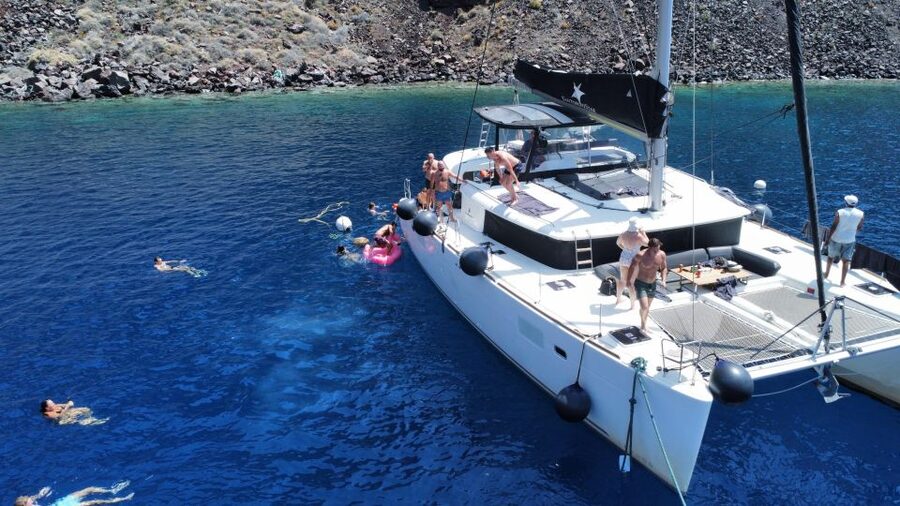 Santorini Catamaran Cruise with Swimming, Meal and Open Bar - Key points to know before you go