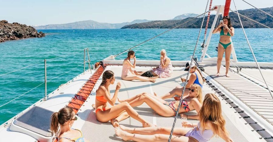 Santorini: Catamaran Tour with BBQ Dinner, Drinks, and Music - Music Onboard and the Mood, Fun Without Getting Stupid