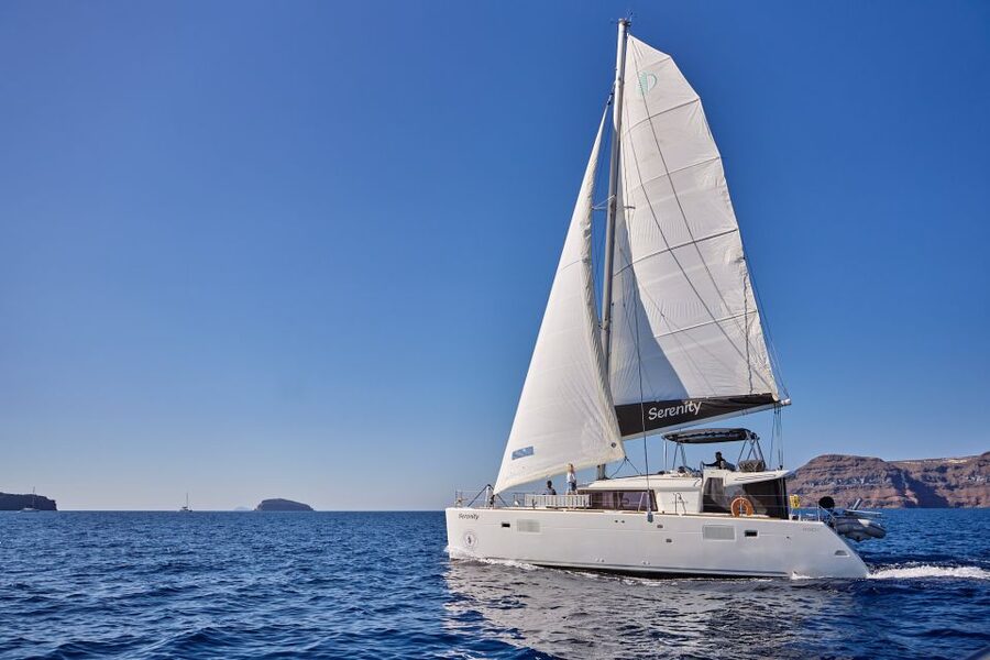Santorini: Day Luxury Catamaran Cruise with Meal & Drinks - Key things that make this Santorini cruise worth your time