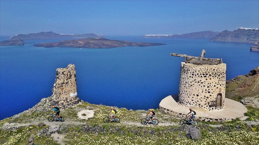 Santorini: Electric Mountain Bike Adventure - Pacing, fitness, and what to pack so you enjoy every stop