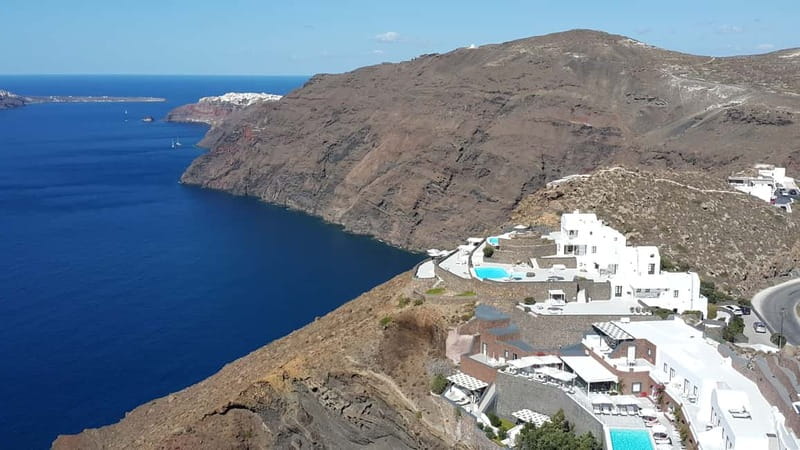 Santorini: Fira to Oia Caldera Hike with Guide - How the volcanic story shows up in what you walk on