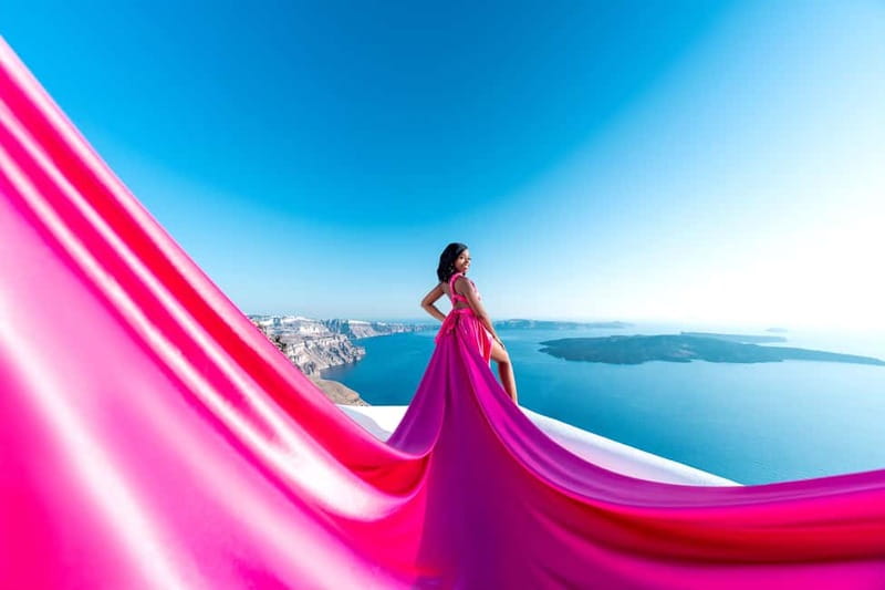 Santorini: Flying Dress Photo © Photoshoot "Express Package" - Day-of tips to help your photos look natural