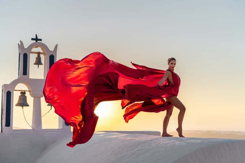 Santorini: Flying Dress Photo © Photoshoot "Express Package" - The meeting point in Imerovigli, and what to plan before you go