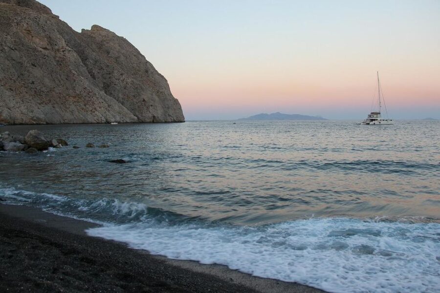 Santorini Fully Customizable Tour - Why this private Santorini plan works better than a big bus