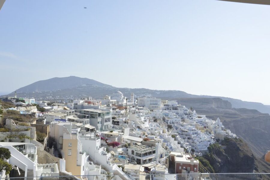 Santorini: Half-Day Sightseeing Tour with Hotel Pickup - Megalochori’s guided walk and Greek coffee break