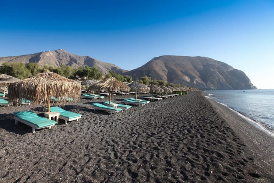 Santorini: Half or Full-Day Private Island Tour - Akrotiri or the Red-and-Black Beach combo: choosing your volcanic story