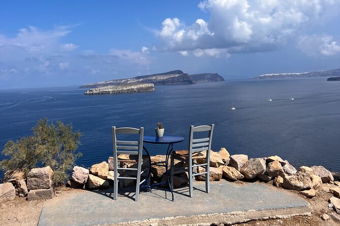 Santorini Highlights: Private Sightseeing Tour in Santorini - Megalochori: traditional village vibes with walls, mansions, and pirate lore
