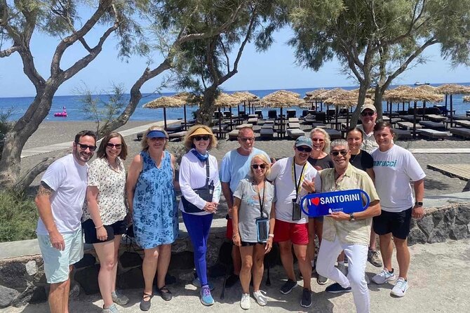 Santorini in 5 hours: Oia, Traditional Villages & Black Beach - Oia for One Hour: Iconic Sights, Venetian Castle, and Smart Walking