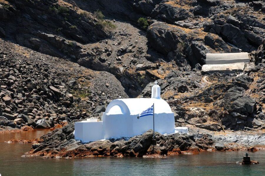 Santorini Island Bus Tour and Caldera Sunset Cruise - Ia sunset and the 300-step payoff from Ammoudi