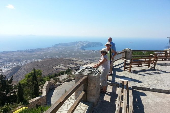 Santorini Island Private Custom Tour in Half or Full Day - Oia sunset done with less stress
