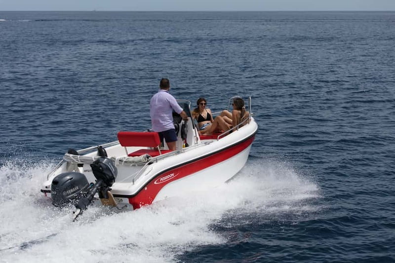 Santorini: license free boat in Santorini - Getting to Vlichada and meeting Santorini Blue Waves Cruises