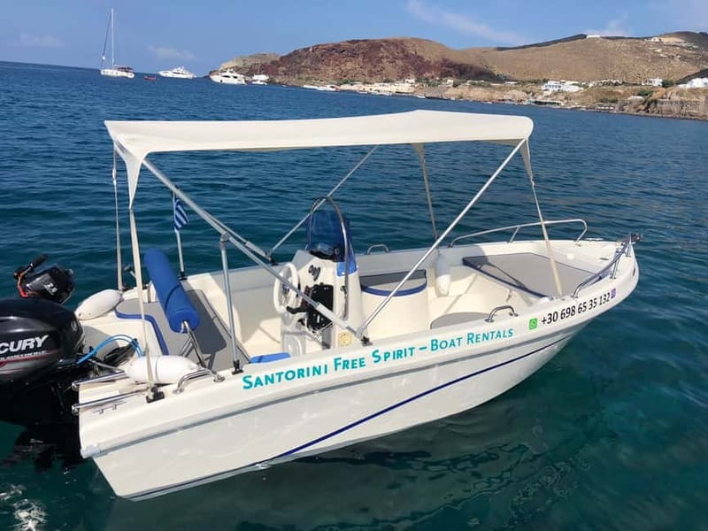 Santorini: License-Free Boat Rental with Ice, Water, & Fruit - Key things that make this boat day work