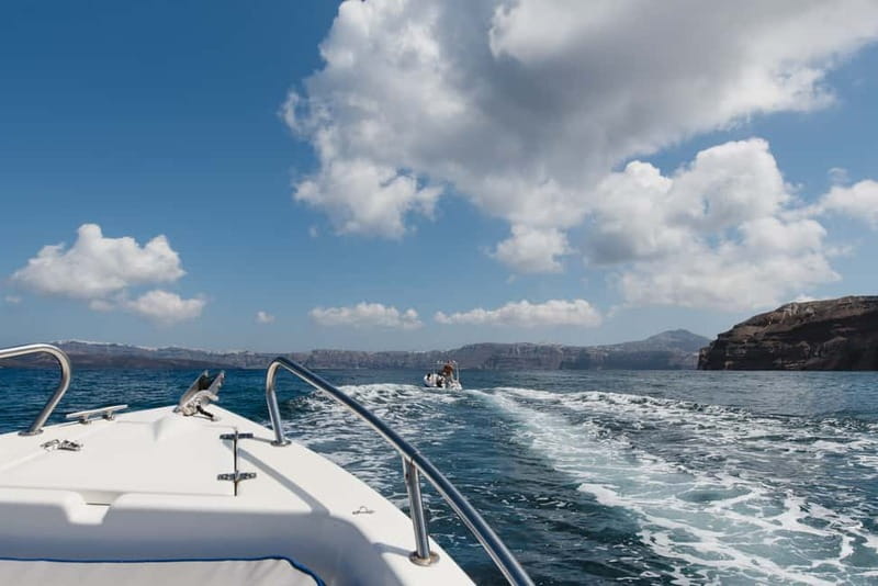 Santorini: License-Free Boat Rental with Ice, Water, & Fruit - Price and value: $282 per group up to 5 for real time on the water