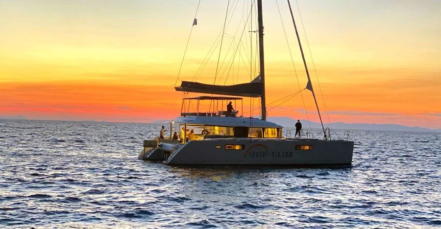 Santorini: Luxurious Catamaran Cruise with Meal & Open Bar - Key highlights to know before you sail