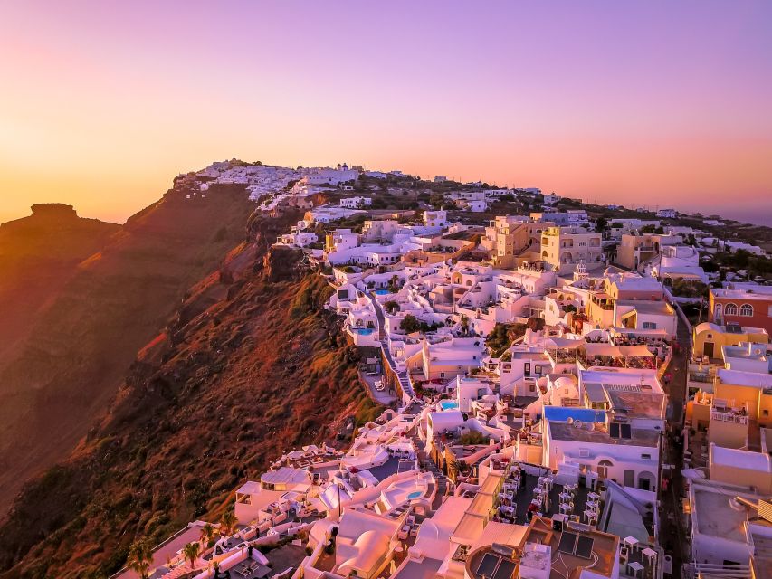 Santorini: Mesa Gonia, Pyrgos and Oia Tour - The Cyclades-Style Village Feel, Plus the Volcanic Reality