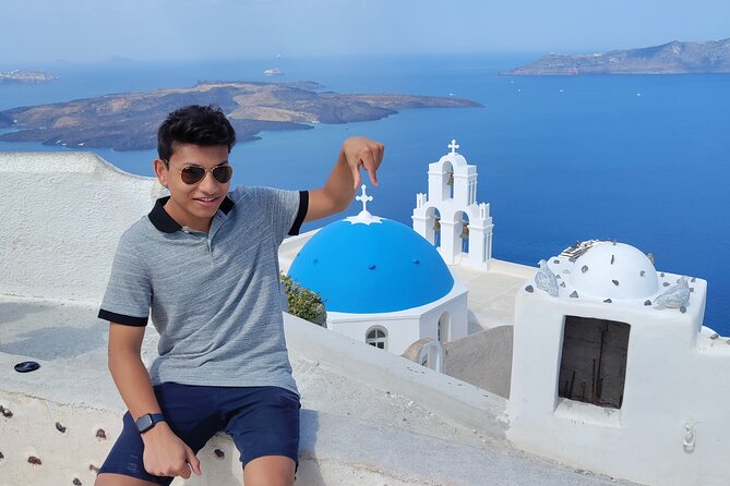 Santorini Must-See Highlights: Private Shore Tour - Oia main street: blue-domed icons, plus real time to wander
