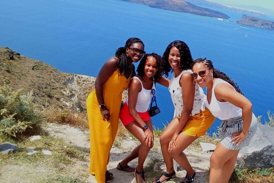 Santorini: Must-See Highlights Private Sightseeing Tour - Akrotiri: volcanic ruins and the reason the past still shapes Santorini