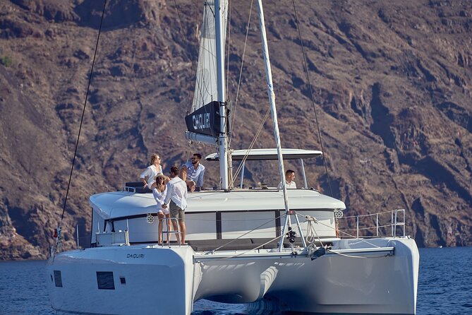 Santorini Oia: Caldera Luxury Day Cruise with BBQ & Drinks - Lunch at sea: what the BBQ setup is really like