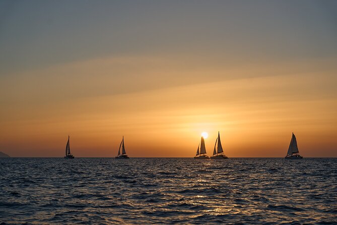 Santorini Oia: Luxury Sunset Cruise with Fresh Fish BBQ & Drinks - Why This Oia Sunset Catamaran Day Works So Well