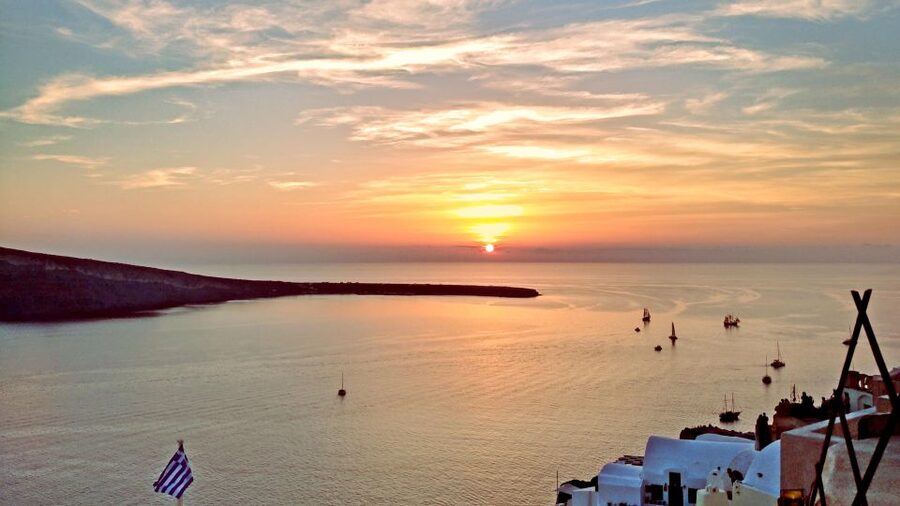 Santorini Panoramic Firostefani & Oia Blue Dome Private Tour - Why this Santorini route fits cruise days and short stays