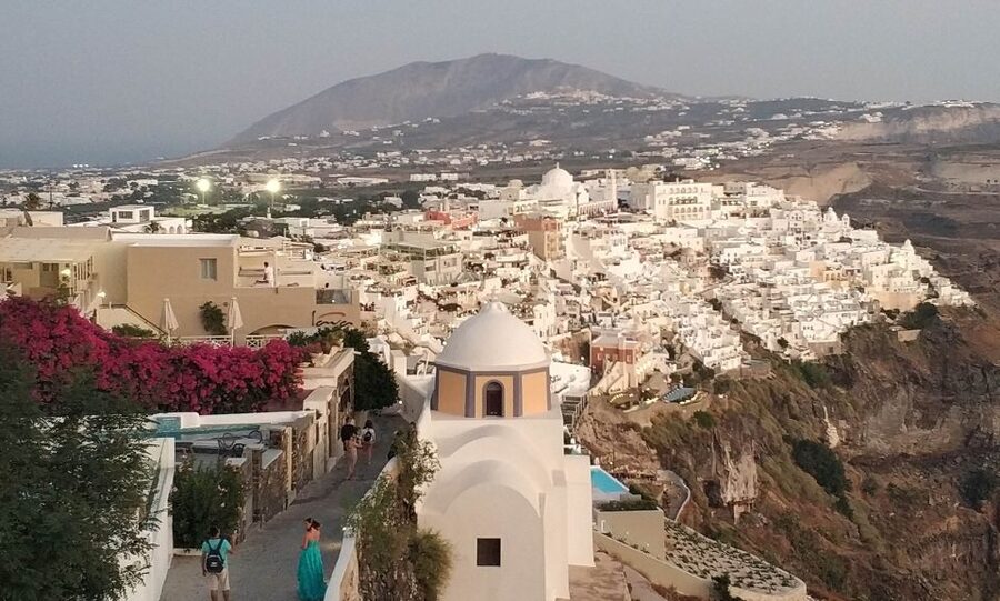 Santorini Panoramic Firostefani & Oia Blue Dome Private Tour - Oia Village in 90 minutes: shopping, alleys, and the caldera edge