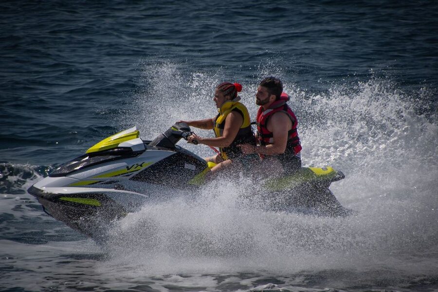 Santorini: Perivolos Beach Jet Ski Rental - The Yamaha Sport ride, what “20 minutes” actually means