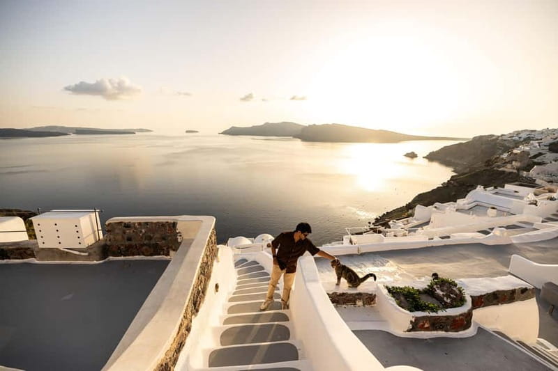 Santorini: Photo Tour With Professional Photographer - The 1-Hour Oia Session: Quick, Iconic, and High-Impact