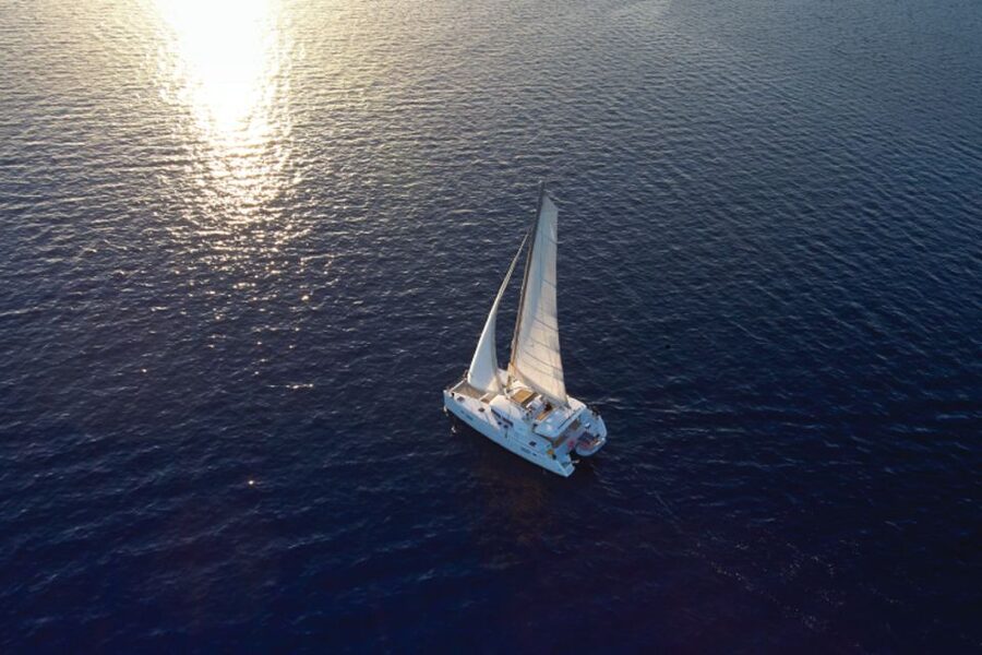 Santorini: Platinum Catamaran Cruise w/ BBQ Meal & Open Bar - Palea Kameni Hot Springs: Therapeutic Water, and Real-World Swimming Conditions