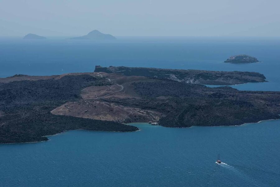 Santorini Port: 3 Hour Cruise to Volcano and Hot Springs - Palea Kameni Hot Springs Swim Stop, Plus the Clock Is Ticking