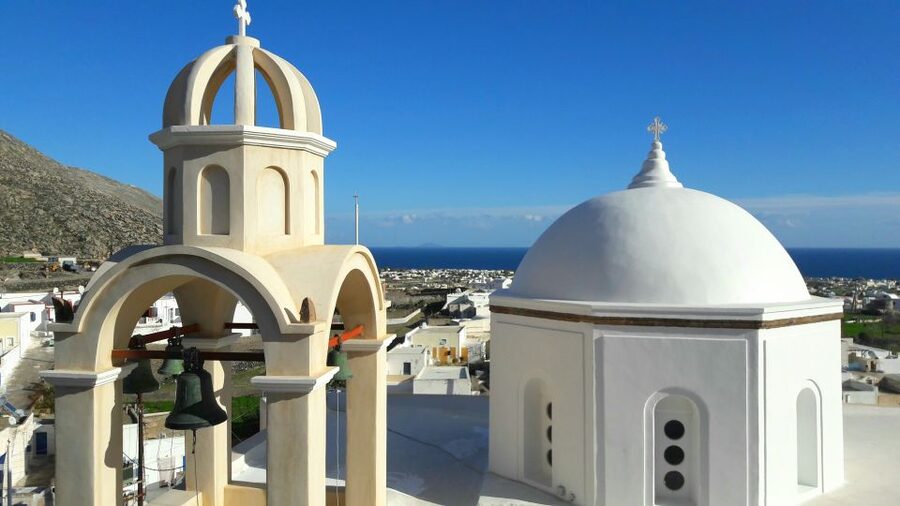 Santorini: Private 4-Hour Cultural Villages Sightseeing Tour - How the 4 Hours Flow: Pickup, Walking, and Photo Breaks