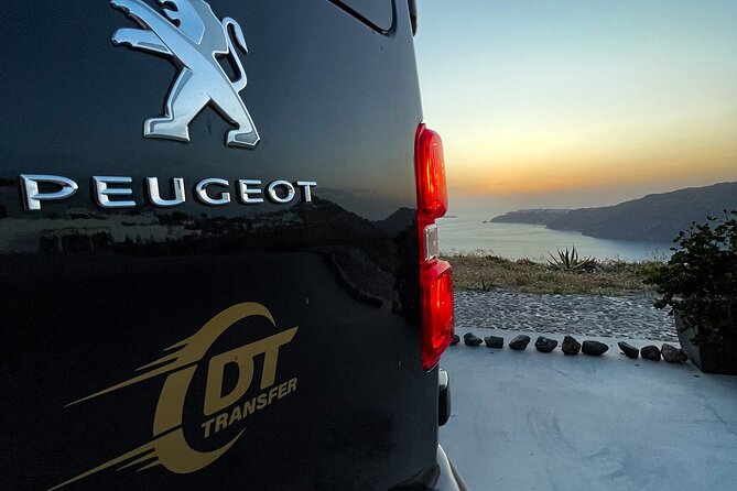 Santorini Private Airport/Port Transfers - Hotel-to-Ferry Timing: The 15-Minute Waiting Window