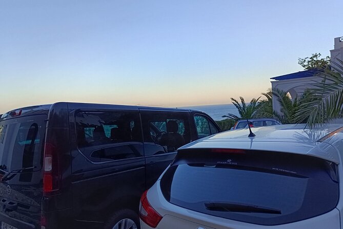 Santorini Private Airport Transfer - Key things that make this transfer work well