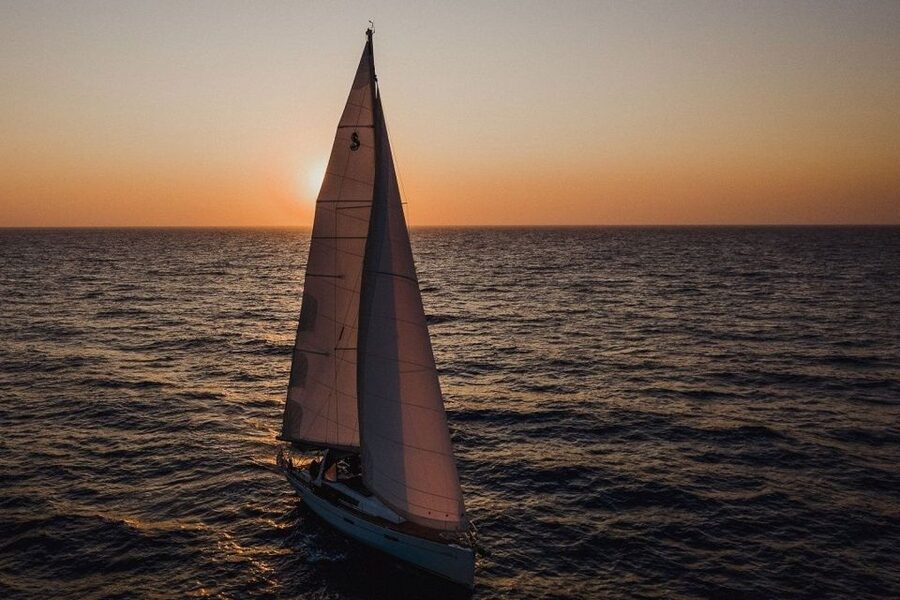 Santorini: Private Caldera Sailing Trip with Open Bar & Meal - White Beach Photo Time and Black Mountain Coves